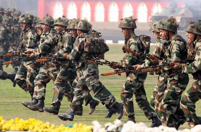 Nhận mặt 10 đạo quân đông đảo nhất thế giới ảnh 9